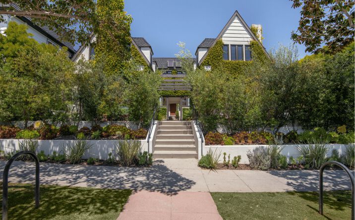 Pictures of Multifamily property located at 921 16th St, Santa Monica, CA 90403 for sales - image #1