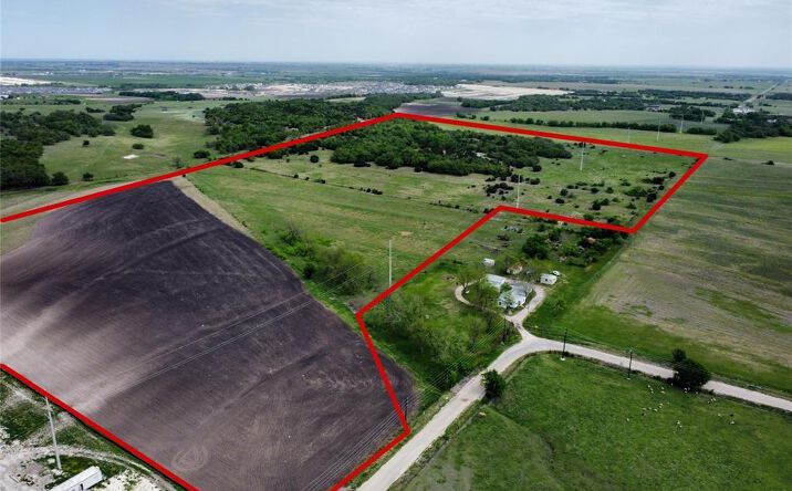Pictures of Land property located at County Rd 315, Jarrell, TX 76537 for sales - image #1