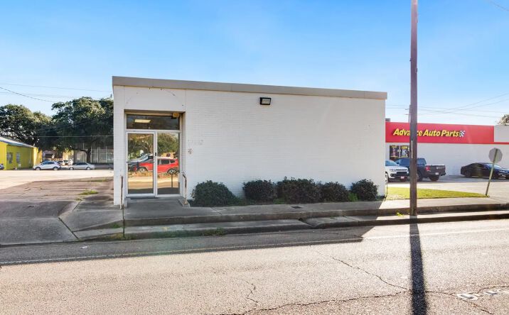 Pictures of Office property located at 223 S Main St, Opelousas, LA 70570 for sales - image #1