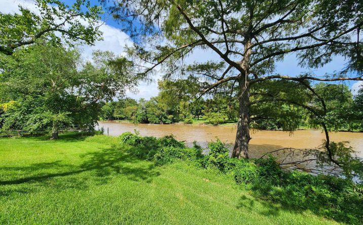 Pictures of Land property located at 1206 US-167, Abbeville, LA 70510 for sales - image #1