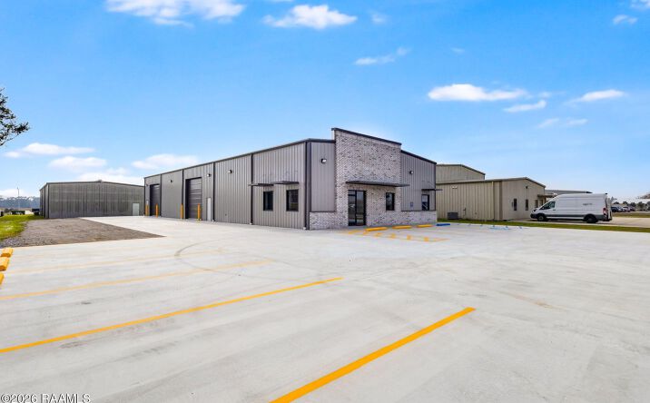 Pictures of Industrial property located at 102 Ibex Lane, Broussard, LA 70518 for sales - image #1