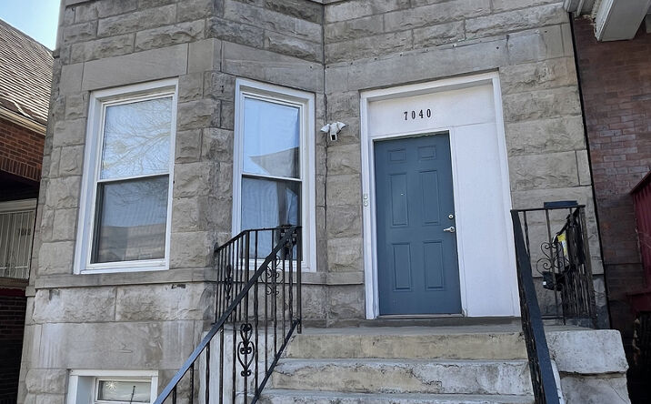 image of property at 7040 S VERNON AVE # 1 Chicago IL 60637-4624