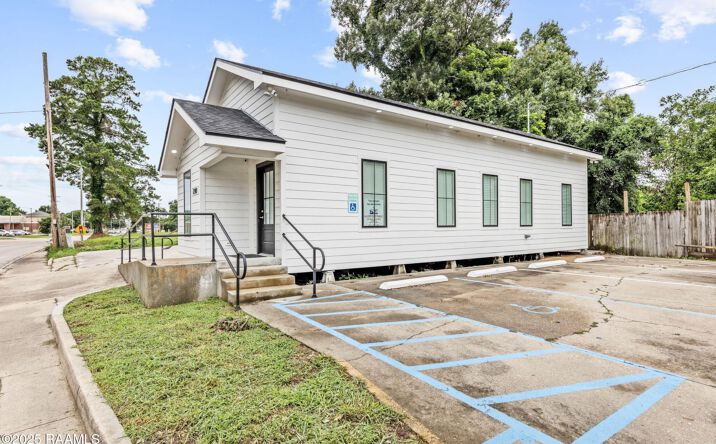 Pictures of Office property located at 1210 Kaliste Saloom Rd, Lafayette, LA 70508 for sales - image #1