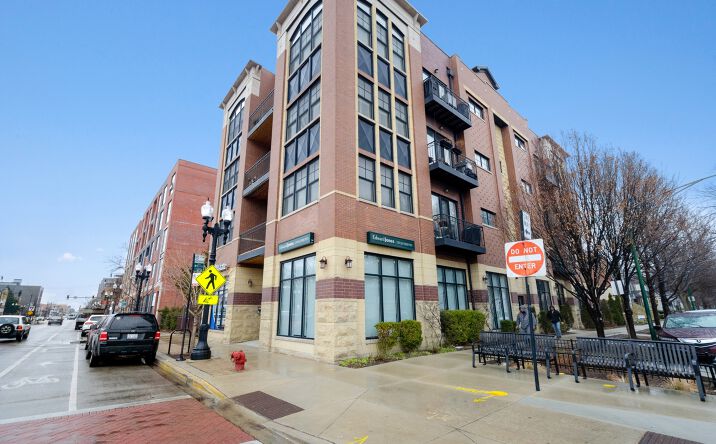 Pictures of Office property located at 2134 W Lawrence Avenue, Chicago, IL 60625 for sales - image #1