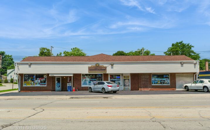 Pictures of Business for Sale, Retail property located at 2864 Washington Street, Waukegan, IL 60085 for sales - image #1