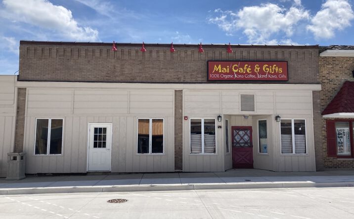 Pictures of Retail property located at 141 N State Street, Hampshire, IL 60140 for sales - image #1