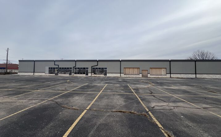 Pictures of Industrial, Retail property located at 2440 S. Oliver, Wichita, KS 67210 for sales - image #1