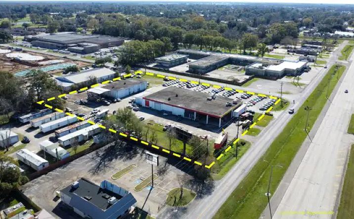 Pictures of Industrial, Retail property located at 1406 NE Evangeline Trwy, Lafayette, LA 70501 for sales - image #1
