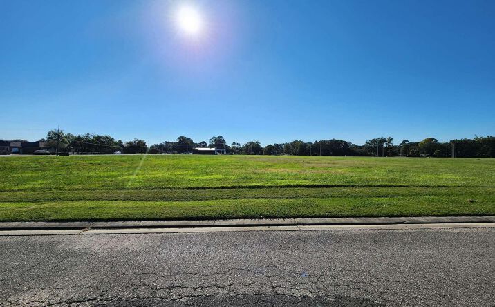 Pictures of Land property located at 706 Verot School Rd, Lafayette, LA 70508 for sales - image #1