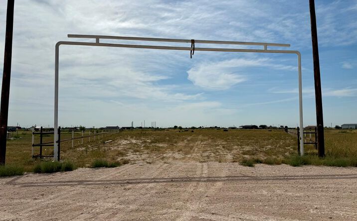 Pictures of Land property located at 592 PR 400J, Seminole, TX 79360 for sales - image #1