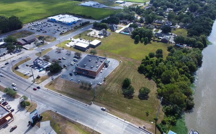 Pictures of Land property located at N tbd lewis Parkview Dr, New Iberia, LA 70563 for sales - image #1