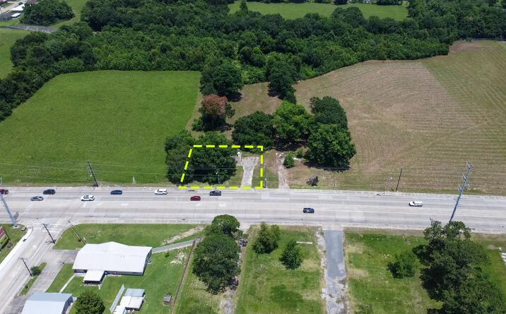 Pictures of Land property located at 2111 Ambassador Caffery Pkwy, Lafayette, LA 70506 for sales - image #1