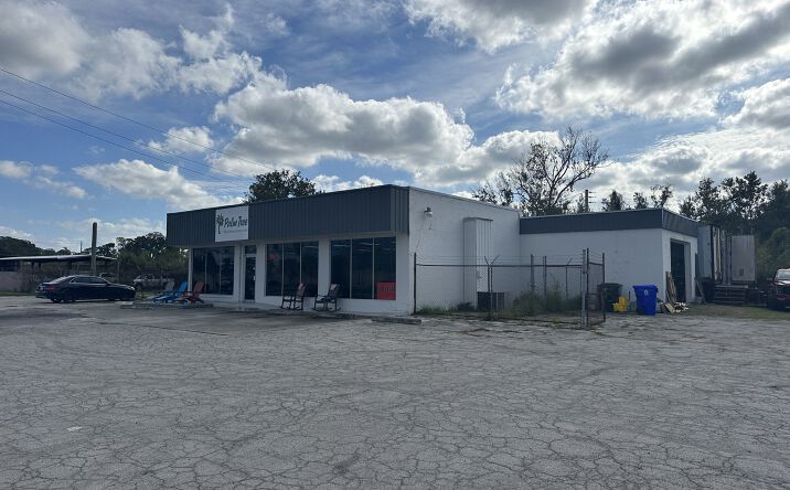 Pictures of Retail property located at 1937 E Memorial Blvd, Lakeland, FL 33801 for sales - image #1