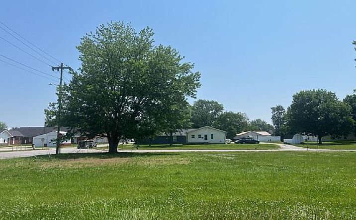 Pictures of Land property located at 901 W Hamilton St, Kirksville, MO 63501 for sales - image #1