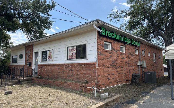 Pictures of Office property located at 111 S Miller St, Breckenridge, TX 76424 for sales - image #1