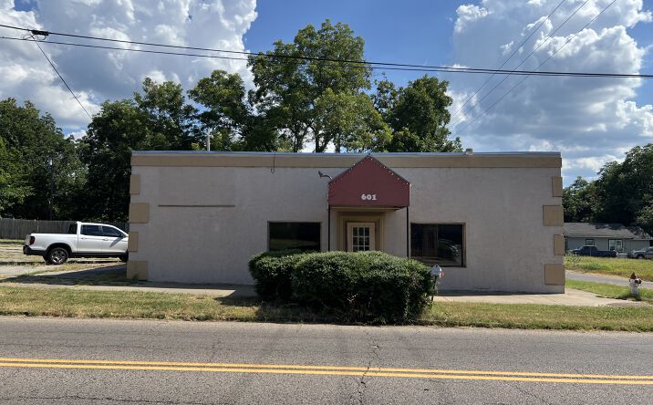 Pictures of Hospitality, Retail property located at 601 E Highland St, Shawnee, OK 74801 for sales - image #1