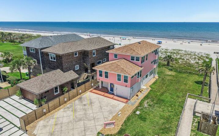 Pictures of Multifamily property located at 11 19th Ave N, Jacksonville Beach, FL 32250 for sales - image #1