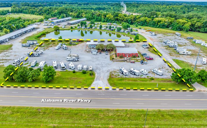 Pictures of Retail, Special Purpose property located at 1824 Alabama River Pkwy, Millbrook, AL 36054 for sales - image #1