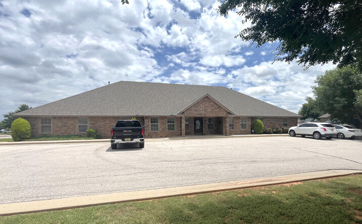Pictures of Office property located at 8901 Commerce Park Dr, Oklahoma City, OK 73132 for sales - image #1