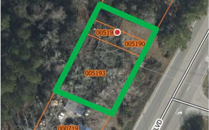 Pictures of Land property located at HWY 701 Bypass, Whiteville, NC 28472 for sales - image #1
