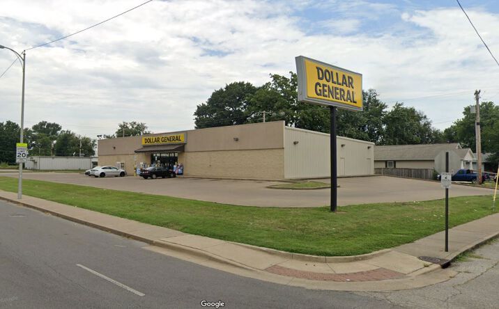 Pictures of Retail property located at 720 Lincoln Avenue, Evansville, IN 47713 for sales - image #1