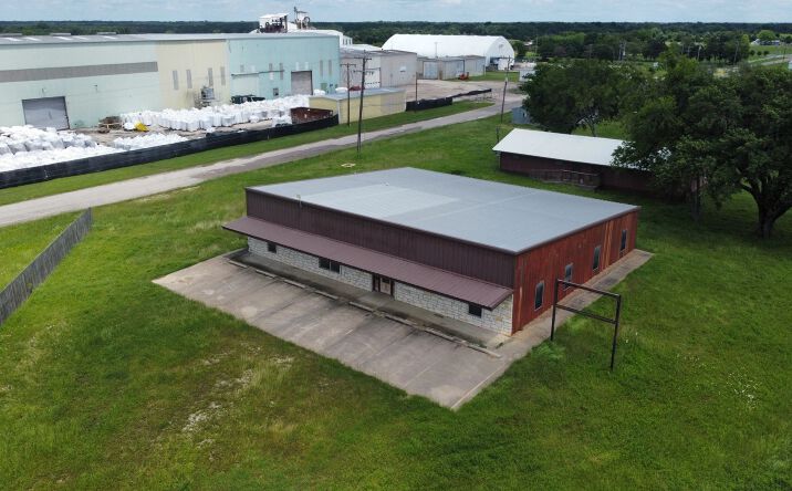 Pictures of Retail, Office property located at Mexia, Mexia, TX 76667 for sales - image #1