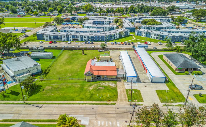 Pictures of Mixed Use property located at 301 & 239 W 18th St, Lake Charles, LA 70601 for sales - image #1