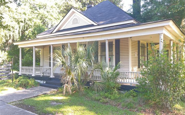 Pictures of Land property located at 611 Pine Ave, Albany, GA 31701 for sales - image #1