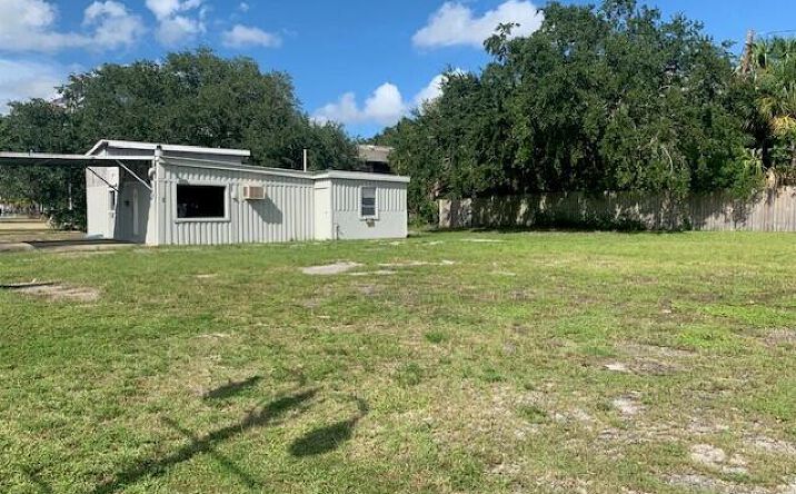 Pictures of Retail property located at 603 S Washington Avenue, Titusville, FL 32796 for sales - image #1