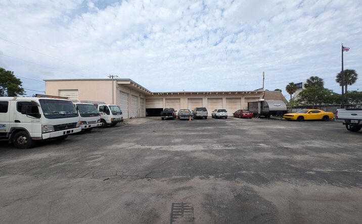 Pictures of Business for Sale, Retail property located at 101 NW 43rd Street, Oakland Park, FL 33309 for sales - image #1