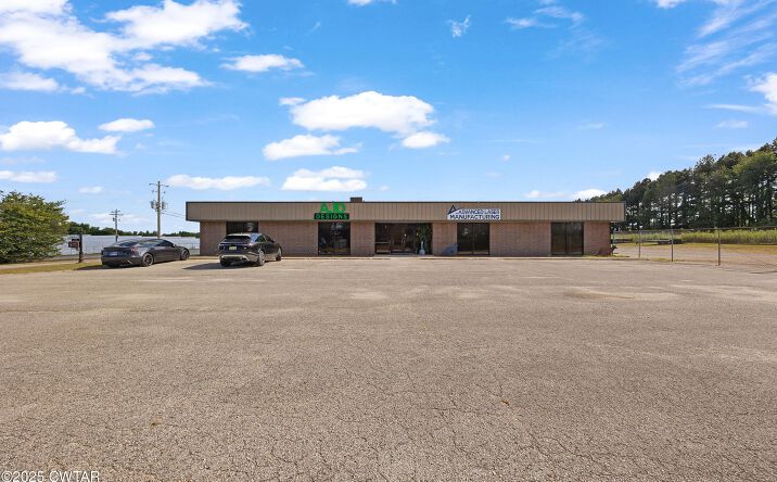 Pictures of Retail, Office, Industrial property located at 30 Sullivan Drive, Bells, TN 38006 for sales - image #1