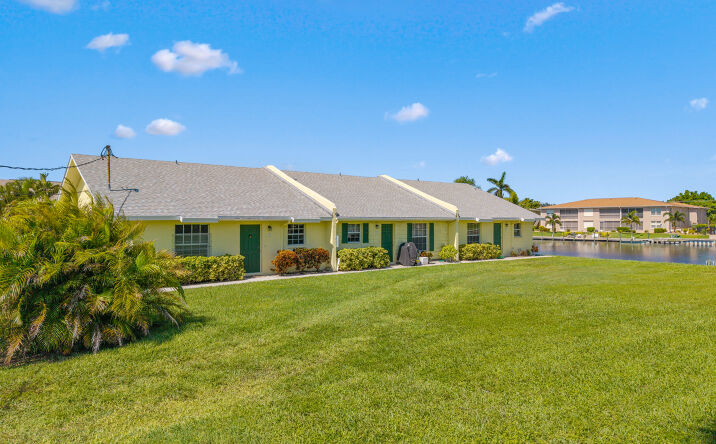 Pictures of Multifamily property located at 4520 SE 5th Pl, Cape Coral, FL 33904 for sales - image #1