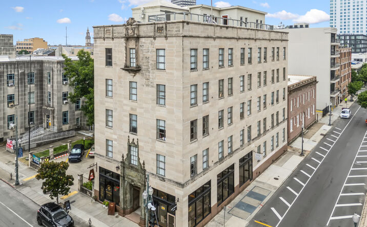 Pictures of Multifamily property located at 703 Carondelet St, New Orleans, LA 70113 for sales - image #1