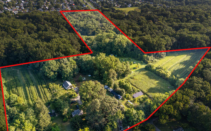 Pictures of Multifamily, Mixed Use, Land property located at 557 Mansion House Rd, Bear, DE 19701 for sales - image #1