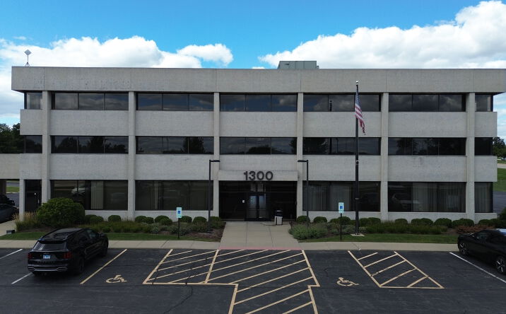 Pictures of Office property located at 1300 Greenbrook Blvd, Hanover Park, IL 60133 for sales - image #1