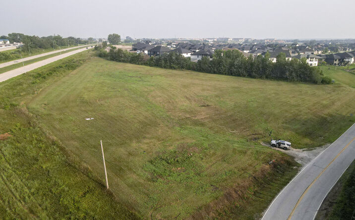 Pictures of Land property located at 8455 S 98th St, Lincoln, NE 68526 for sales - image #1