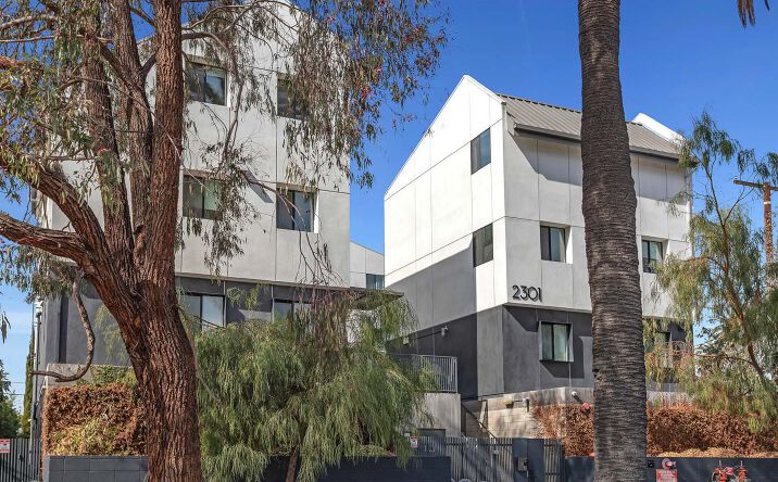 Pictures of Multifamily property located at 2301 S Cloverdale Ave, Los Angeles, CA 90016 for sales - image #1