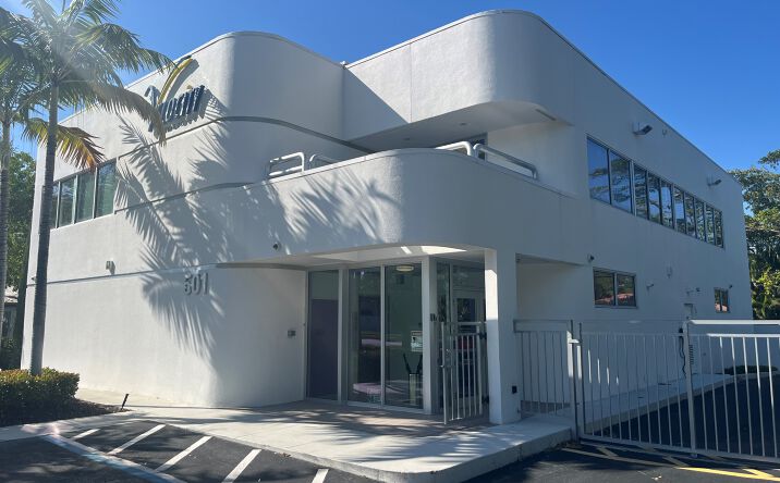 Pictures of Office property located at 501 SE 12th St, Fort Lauderdale, FL 33316 for sales - image #1