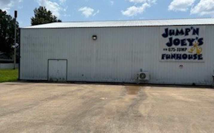 Pictures of Special Purpose property located at 1008 D Street , Commerce, OK 74339 for sales - image #1
