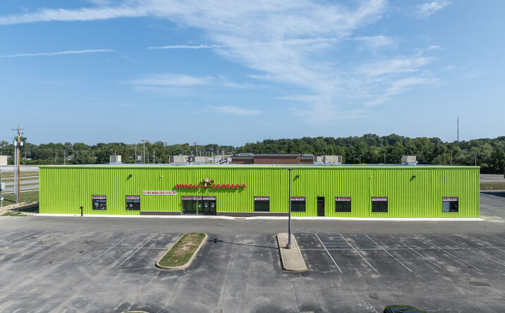 Pictures of Retail property located at 4780 N Clinton St, Fort Wayne, IN 46825 for sales - image #1
