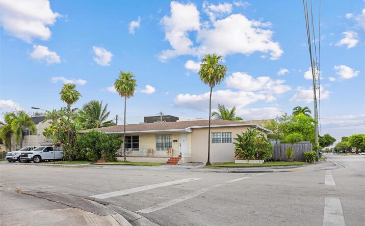 Pictures of Multifamily property located at 1701 SW 21st St, Miami, FL 33145 for sales - image #1