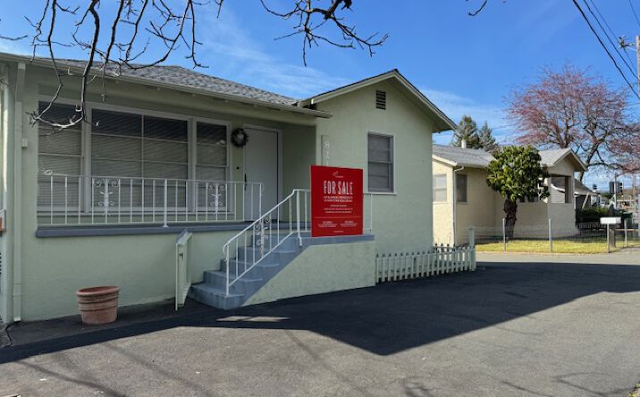 Pictures of Multifamily property located at 829 Healdsburg Avenue, Healdsburg, CA 95448 for sales - image #1