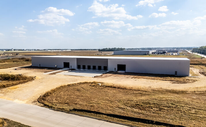 Pictures of Industrial property located at 130 Warp Dr, Waterloo, IA 50703 for sales - image #1