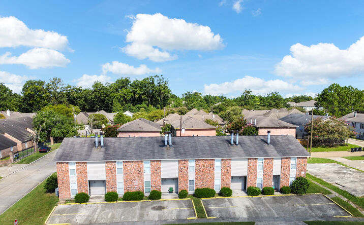 Pictures of Multifamily property located at 1701 Ryder Dr, Baton Rouge, LA 70808 for sales - image #1