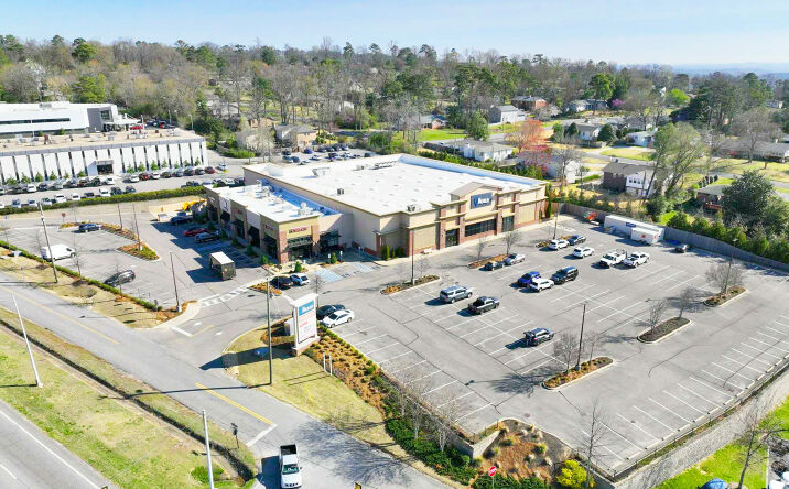 Pictures of Retail property located at 1031 Montgomery Highway, Vestavia Hills, AL 35216 for sales - image #1