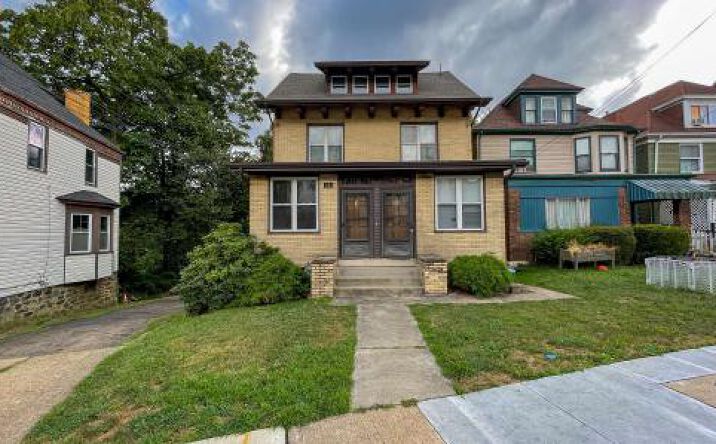 Pictures of Mixed Use, Multifamily, Retail property located at 1663 Suburban Ave, Pittsburgh, PA 15216 for sales - image #1
