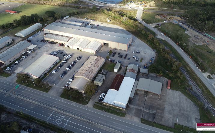 Pictures of Office, Industrial property located at 4775 & 4895 S. M.L. King, Jr. Parkway, Beaumont, TX 77705 for sales - image #1