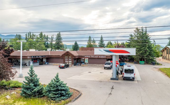 Pictures of Mixed Use, Retail property located at 721 Wisconsin Avenue A and B & 821, Whitefish, MT 59937 for sales - image #1