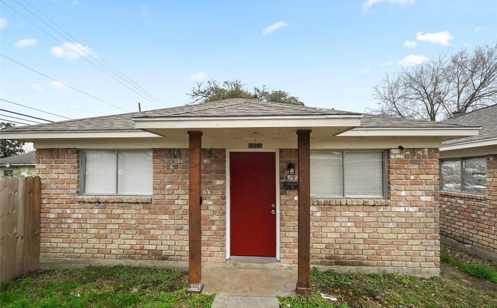 Pictures of Multifamily property located at 904 Ellena Rd #16, Houston, TX 77076 for sales - image #1