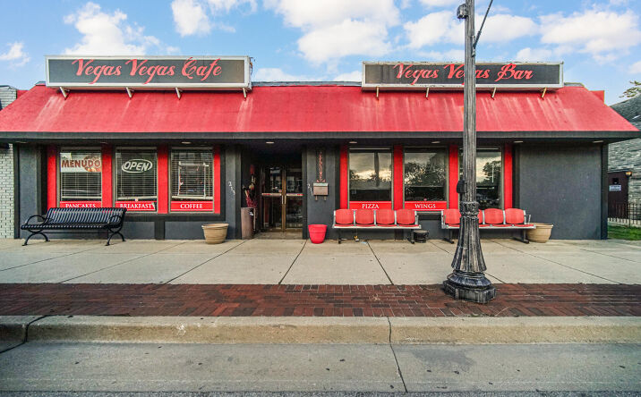 Pictures of Retail property located at 213 N Broad Street, Griffith, IN 46319 for sales - image #1